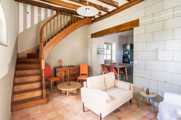 Gîte pour 4 personnes, avec terrasse ainsi que vue et jardin à Gennes - 4