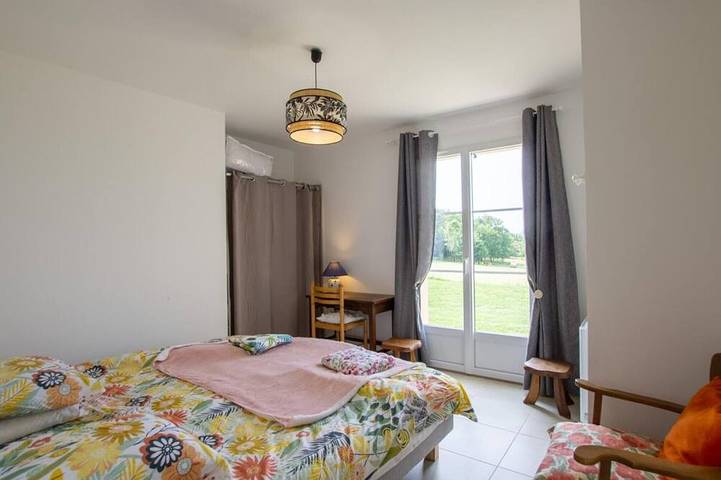 Gîte pour 6 personnes, avec jardin à Sainte-Orse - 2