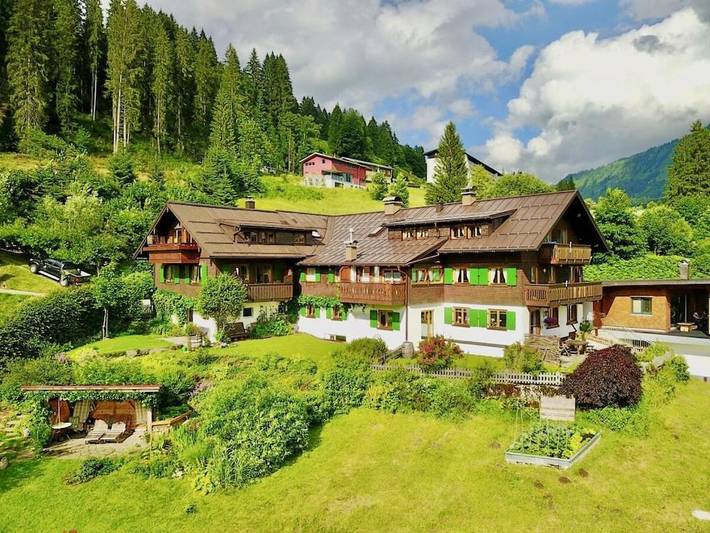 Ferienhaus für 4 Personen, mit Balkon und Garten im Kleinwalsertal