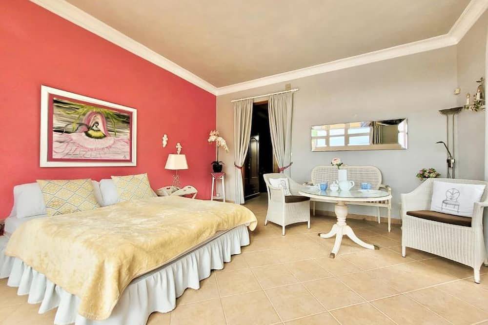 Entire apartment, Ireland 3 by The Ocean Rentals in San Marcos, North Tenerife