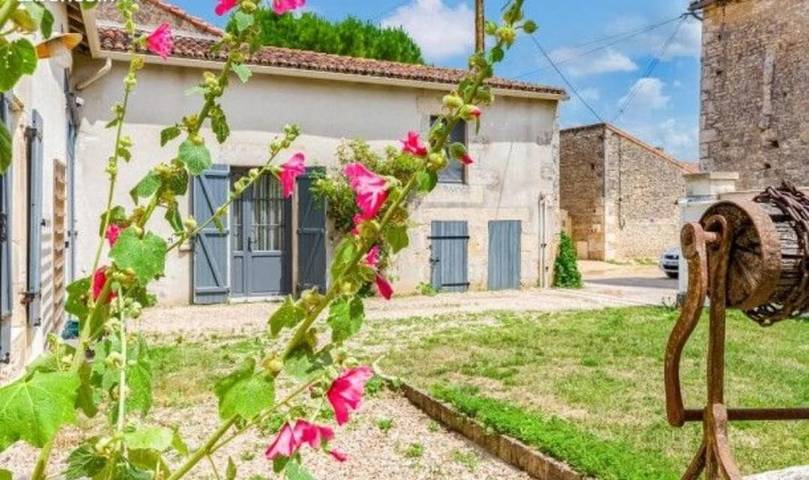 Location de vacances pour 5 personnes, avec terrasse à Avanton
