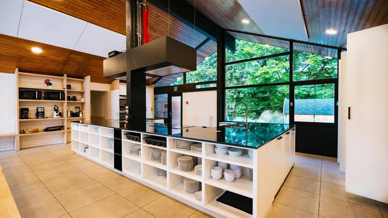 Seven-Bedroom House in Dinant, Regio Namur