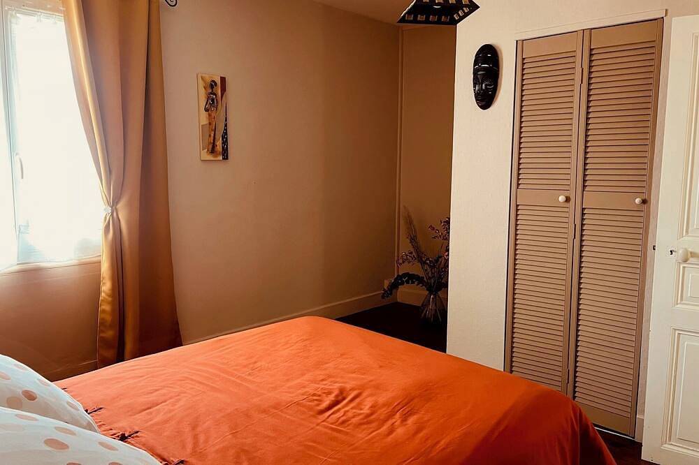 Appartement entier, Joli duplex plein centre avec stationnement dans un parking sécurisé sur demande in Issoire, Région de Besse-et-Saint-Anastaise