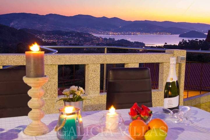 Maison de vacances pour 16 personnes, avec balcon ainsi que jardin et piscine - 1
