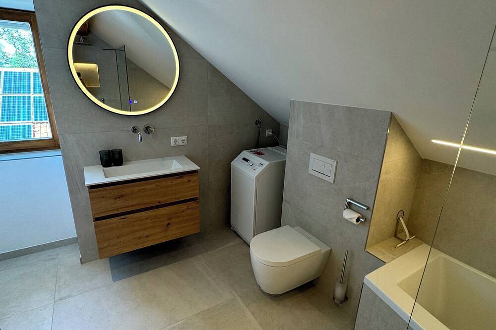 Ganze Wohnung, Ferienwohnung am Schloss Seefeld nur 10 Minuten zu Fuß zum Pilsensee in Seefeld, Pilsensee