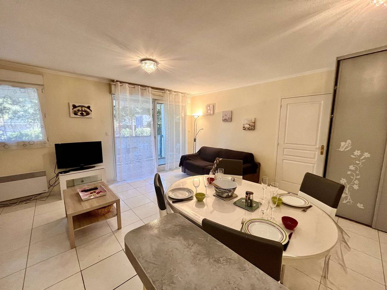 Ganze Wohnung, Geräumige 2-Zimmer-Wohnung für 4 Personen nahe Strand & Stadtzentrum in Cavalaire in Cavalaire-sur-Mer, Draguignan Region