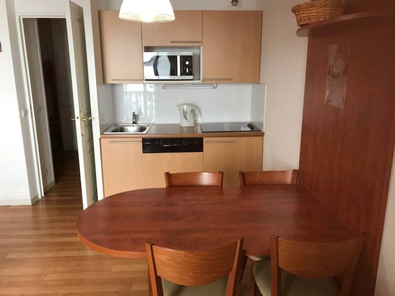 Entire studio, Cozy Studio with Terrace, 4 Pax, Pool, Fitness, Parking, Near Slopes in La Mongie, Bagnères-de-Bigorre