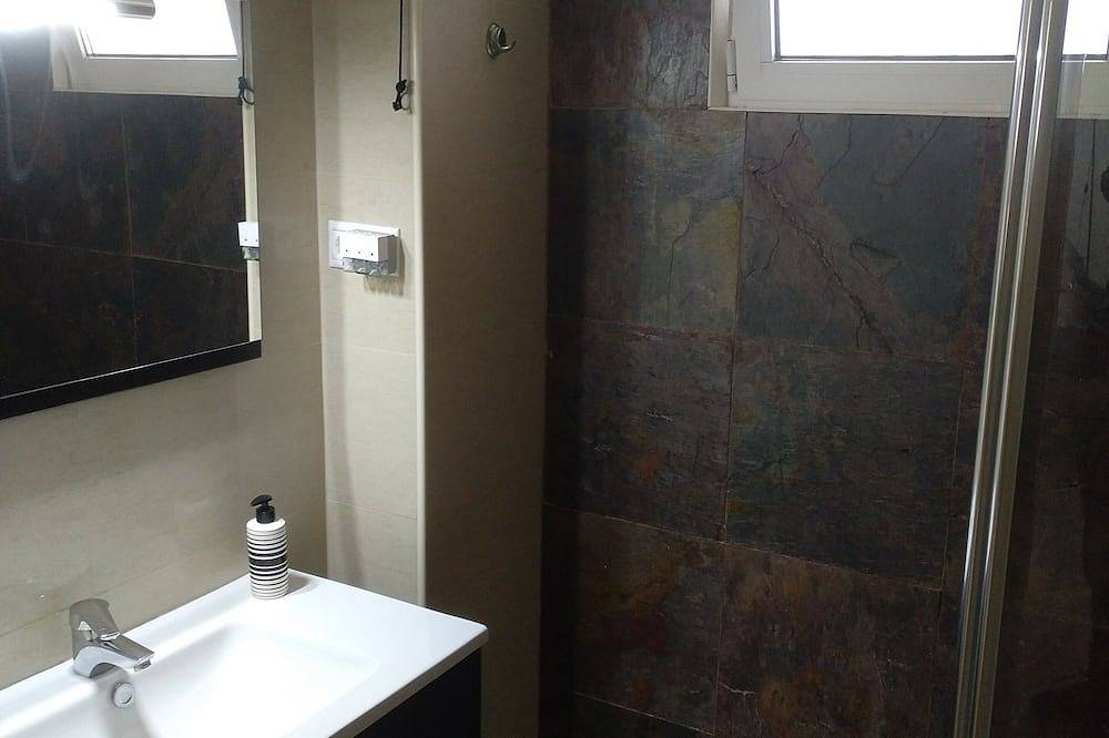 Entire apartment, Flat Great Urbanization near the beach in El Barrio, San Juan Playa
