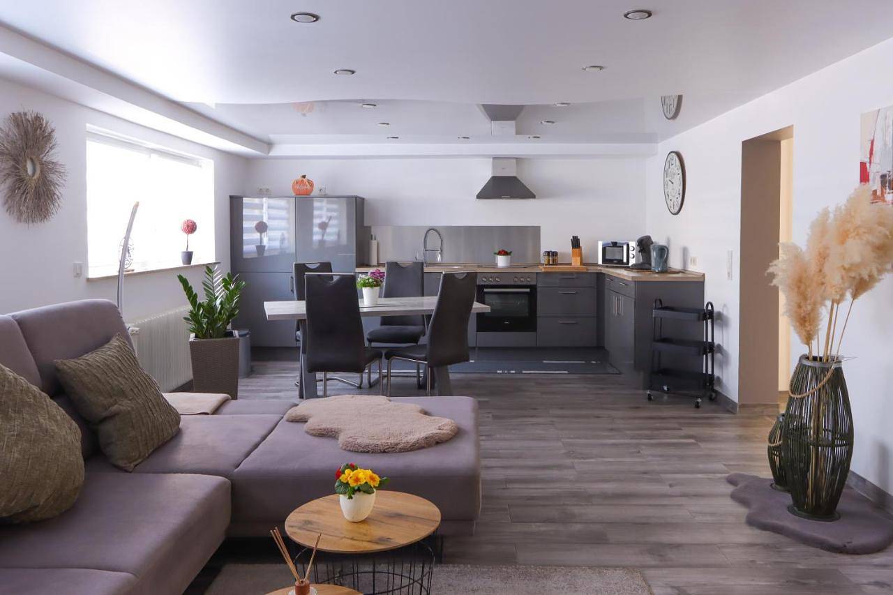 Ganze Wohnung, Two-Bedroom Apartment in Wadgassen, Saargau