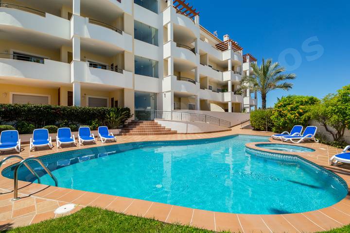 Apartamento para 6 personas, con balcón y piscina en Santa Maria