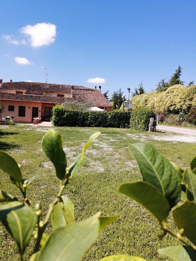 Agriturismo per 2 persone, con panorama e giardino in Provincia di Mantova