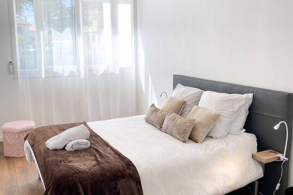 Entire apartment, Bree de Niort : Vaste T3 Moderne 70m2 Avec Terrasse Balcon et Parking Gratuit in Niort, Niort region