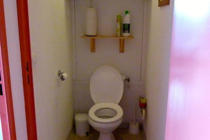 Appartement entier, Au centre de la station , à deux pas des commerces et dos à la forêt in Saint-Jean-Montclar, Montclar