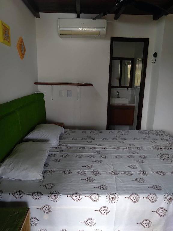 Casas e apartamentos de temporada para 6 pessoas, com piscina e jardim e ainda balcão em Itacimirim