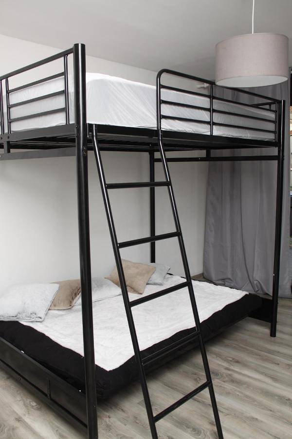 Appartement entier, One-Bedroom Apartment in Thairé, Région de La Rochelle