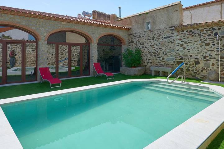 Casa rural para 12 personas, con Jacuzzi y Terraza además de Jardín y Piscina en La Serena - 3