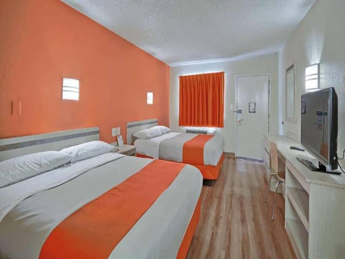 Apartamento entero, 2 Camas Completas | Bañera Adaptada Para Personas Con Movilidad Reducida Nsmk in Municipio de Maple Shade, Condado de Burlington