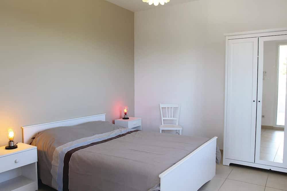 Beautiful home in Apt in APT, Parque natural regional del Luberon