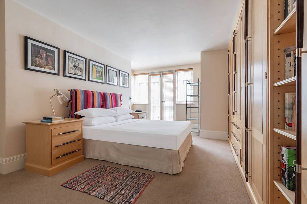 Ganze Wohnung, John's Mews by onefinestay in Camden, London
