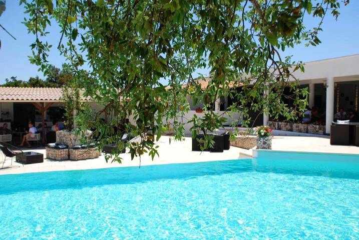 Parc de vacances pour 6 personnes, avec jardin ainsi que piscine et vue en Corse-du-Sud - 4