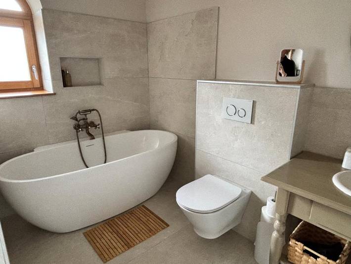 Chambre d’hôte pour 6 personnes, avec piscine et vue dans l' Ain - 4