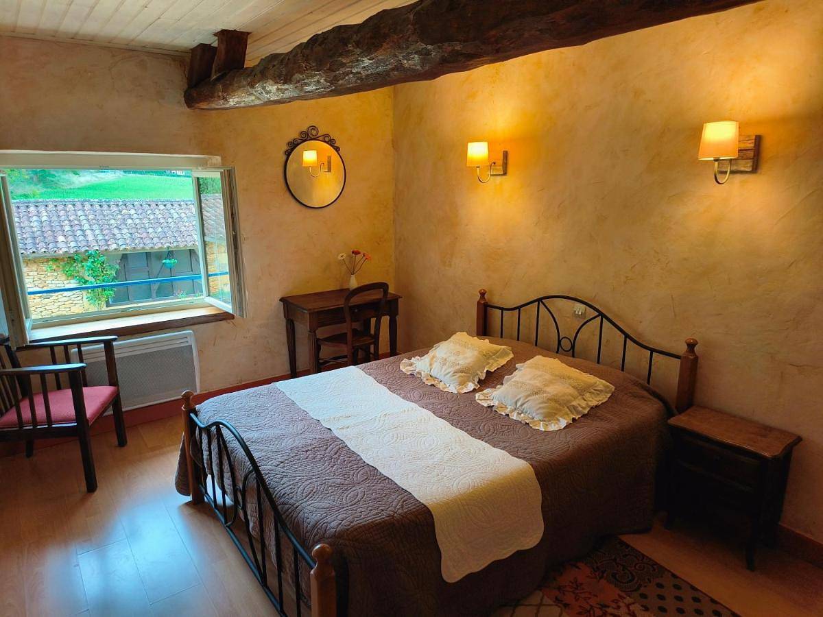 Double Room with Private Bathroom in Montferrand-du-Périgord, Périgord Pourpre