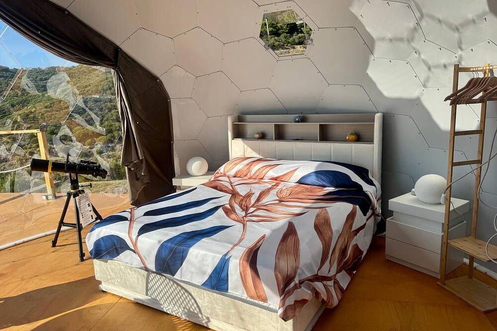 Palmaria Sky Bubbles Room - Sleep Under the Stars in a Dream Bubble Room in Ponza, Lazio