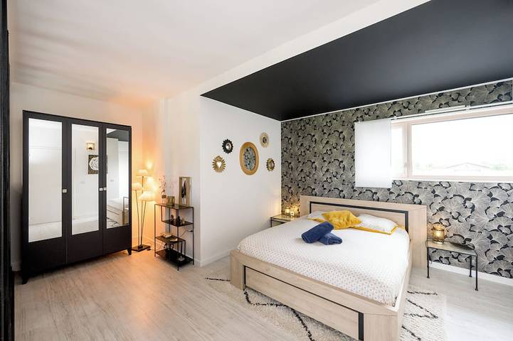 Gîte pour 2 personnes, avec jacuzzi ainsi que terrasse et jardin à Ploufragan - 2