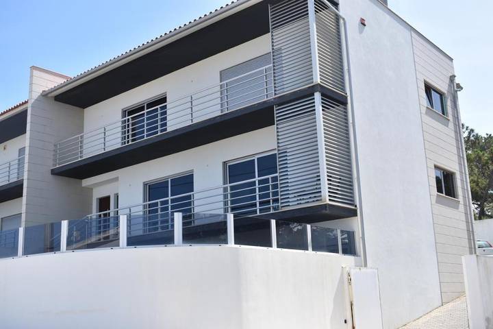 Villa per 9 persone, con Balcone e Idromassaggio nonché Terrazza e Piscina a Nazaré
