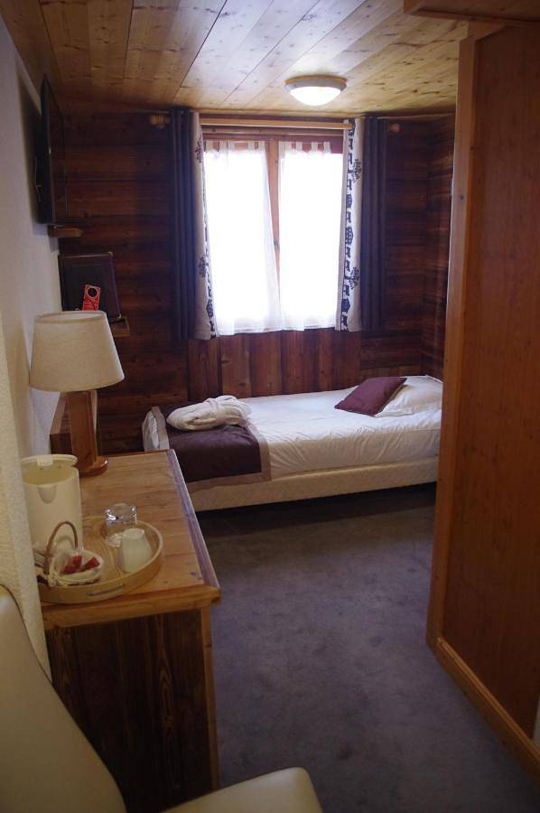 Hôtel pour 2 personnes, avec terrasse ainsi que sauna et jacuzzi, animaux acceptés dans Office De Tourisme De Tignes Le Lac - 3