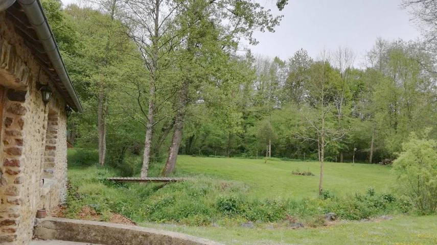 Chambre d’hôte pour 5 personnes, avec vue ainsi que jardin et piscine dans la Sarthe - 3