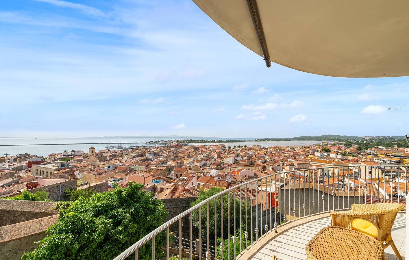 Ganze Ferienwohnung, Gemütliche Wohnung mit WiFi & Parkplatz, Nähe Stadtzentrum in Carloforte, Carbonia-Iglesias Provinz