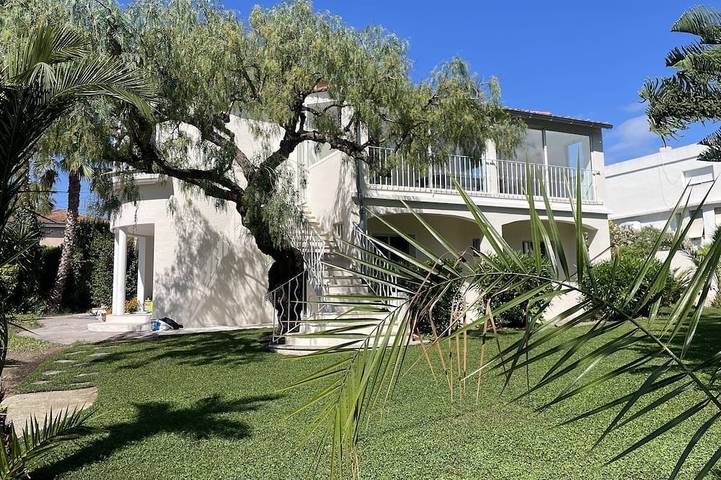 Villa pour 10 personnes, avec jardin à Villeneuve-Loubet