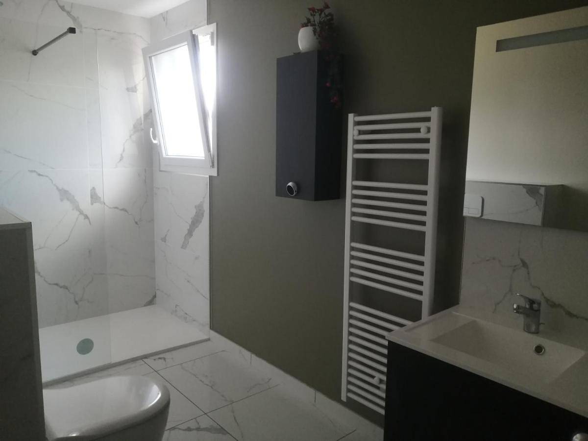 Double Room in Charmes, Région d'Épinal