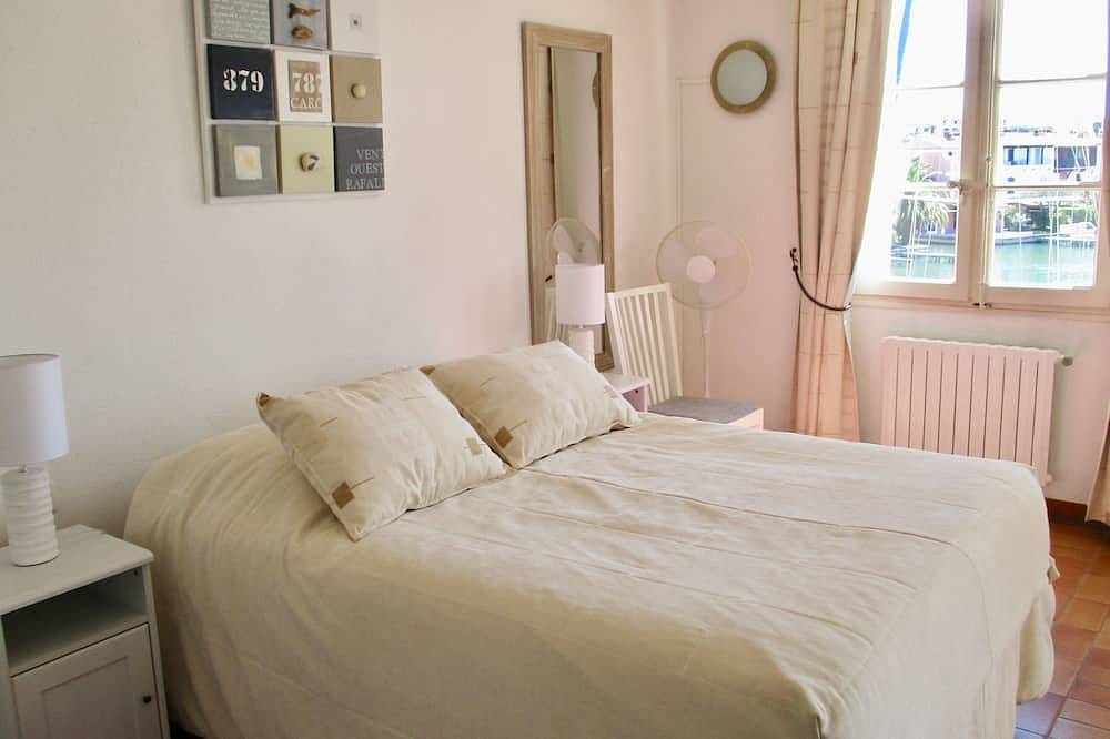 Apartamento entero, Apartamento con vista al canal en Port Grimaud cerca de St Tropez in Port Grimaud, Grimaud