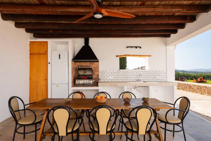Villa pour 6 personnes avec terrasse in Sant Carles de Peralta, Santa Eulària des Riu