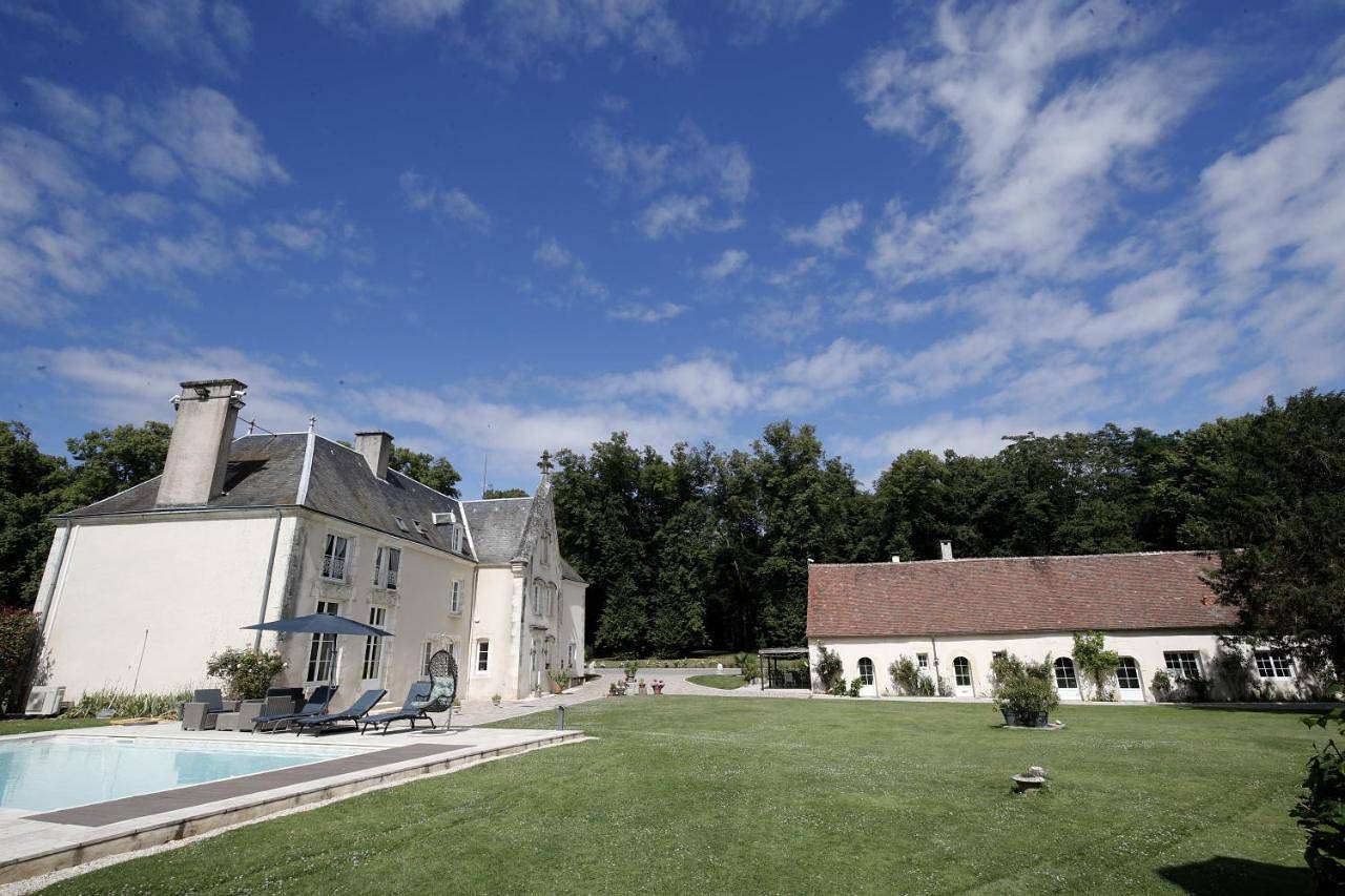 Double Room in Donnemain-Saint-Mamès, Région de Châteaudun