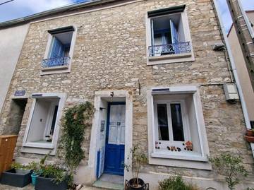Cottage pour 2 personnes, avec terrasse à Moret-sur-Loing