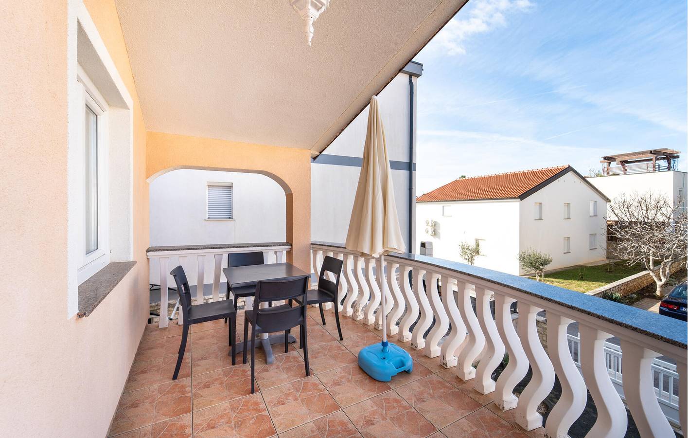 Entire holiday apartment, Holiday apartment for 3 people with terrace in Vir