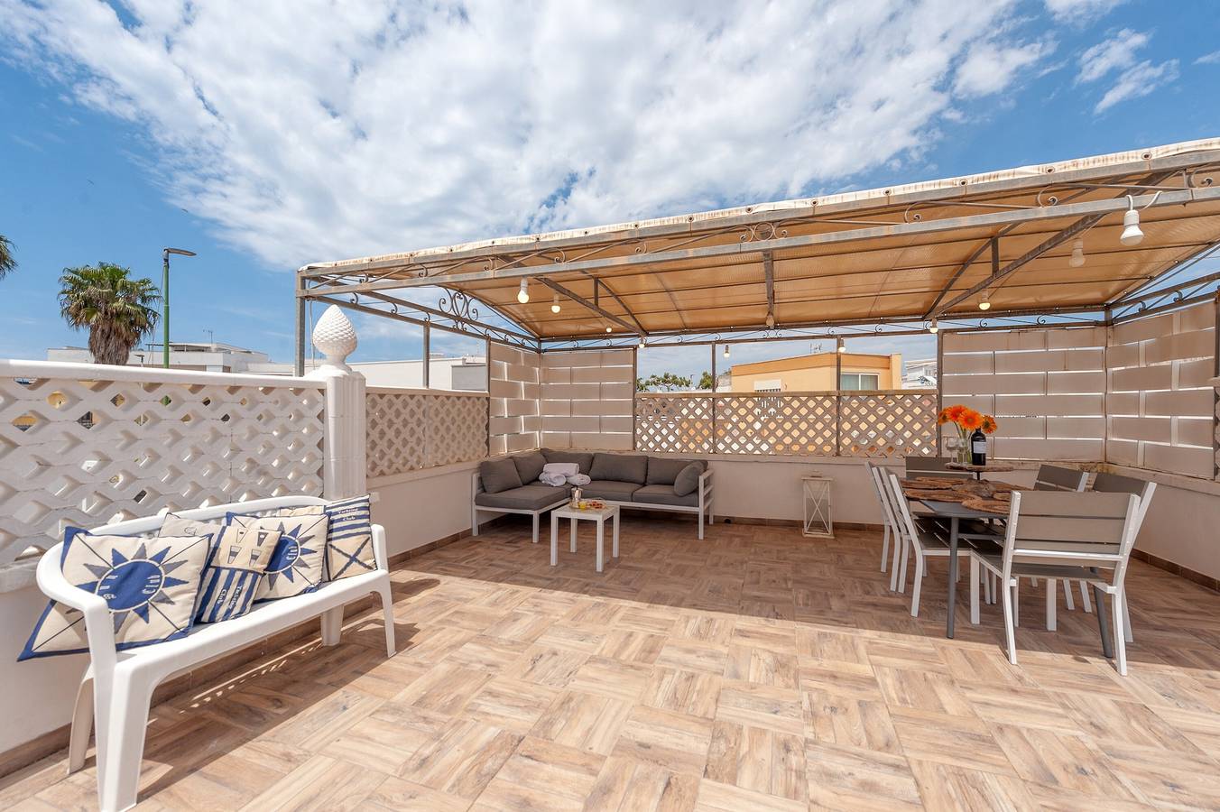 Appartamento intero, Appartamento 'Stonehouse Oasis' con terrazza privata, Wi-Fi e aria condizionata in Sant'Isidoro, Golfo di Taranto