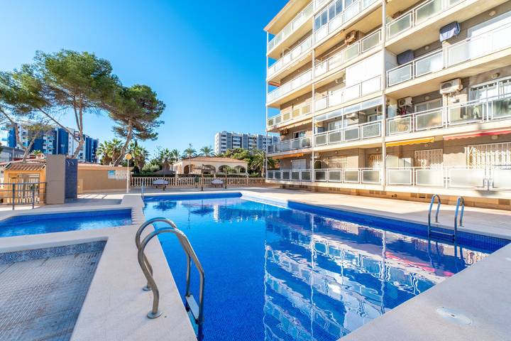 Location de vacances pour 5 personnes, avec bassin pour enfant et balcon dans Punta Prima (Alicante)