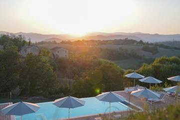Chambre d’hôte pour 2 personnes, avec jardin ainsi que vue et piscine, animaux acceptés à Città di Castello