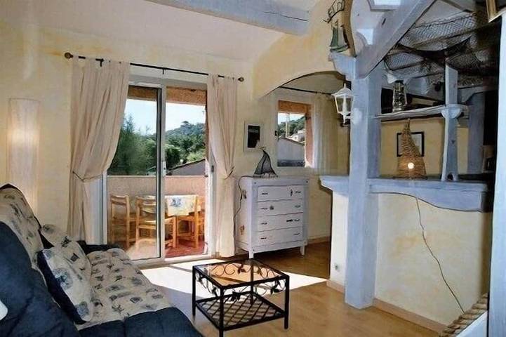 Appartement de vacances pour 4 personnes, avec piscine et balcon