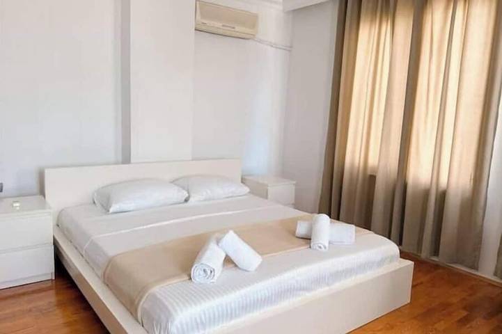 Ganze Wohnung, Family-Friendly 3Br near Konyaaltı Beach, Balcony w/ Mountain & Park View in Antalya, Provinz Antalya