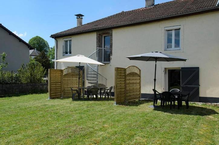 Location de vacances pour 2 personnes, avec jardin à Pont-de-Poitte - 3