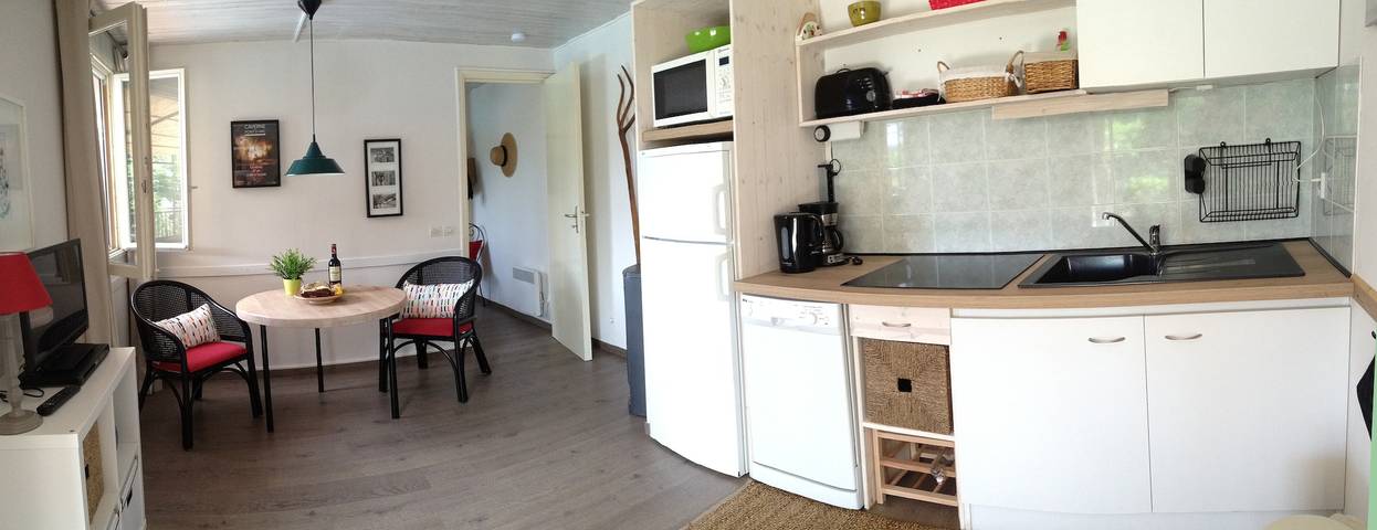 Gîte pour 2 personnes, avec Piscine à Grospierres - 4