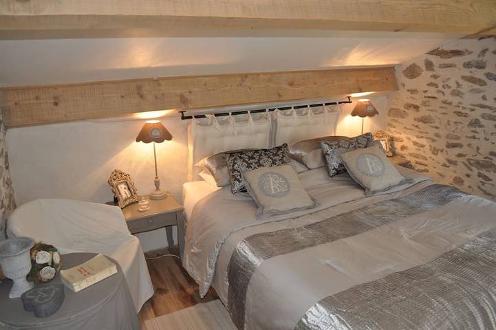 Gîte pour 4 personnes, avec Balcon/Terrasse et Terrasse ainsi que Jardin et Piscine à Chamborigaud - 2