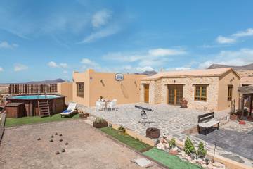 Villa With Pool for 4 People in Puerto del Rosario, Fuerteventura, Photo 3