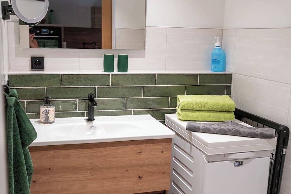 Ganze Wohnung, Außergewöhnliche Ferienwohnung „Kiefer“ in Dötlingen, Naturpark Wildeshauser Geest
