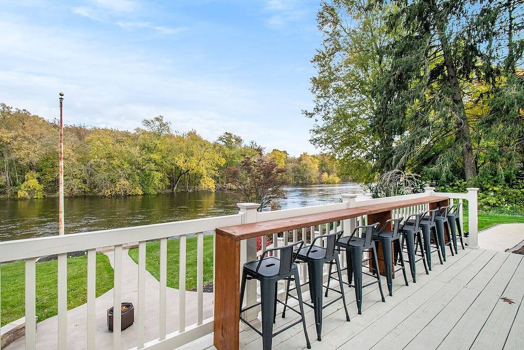 Arrowhead Riverfront- 30 Min to Nd Stadium in Elkhart County